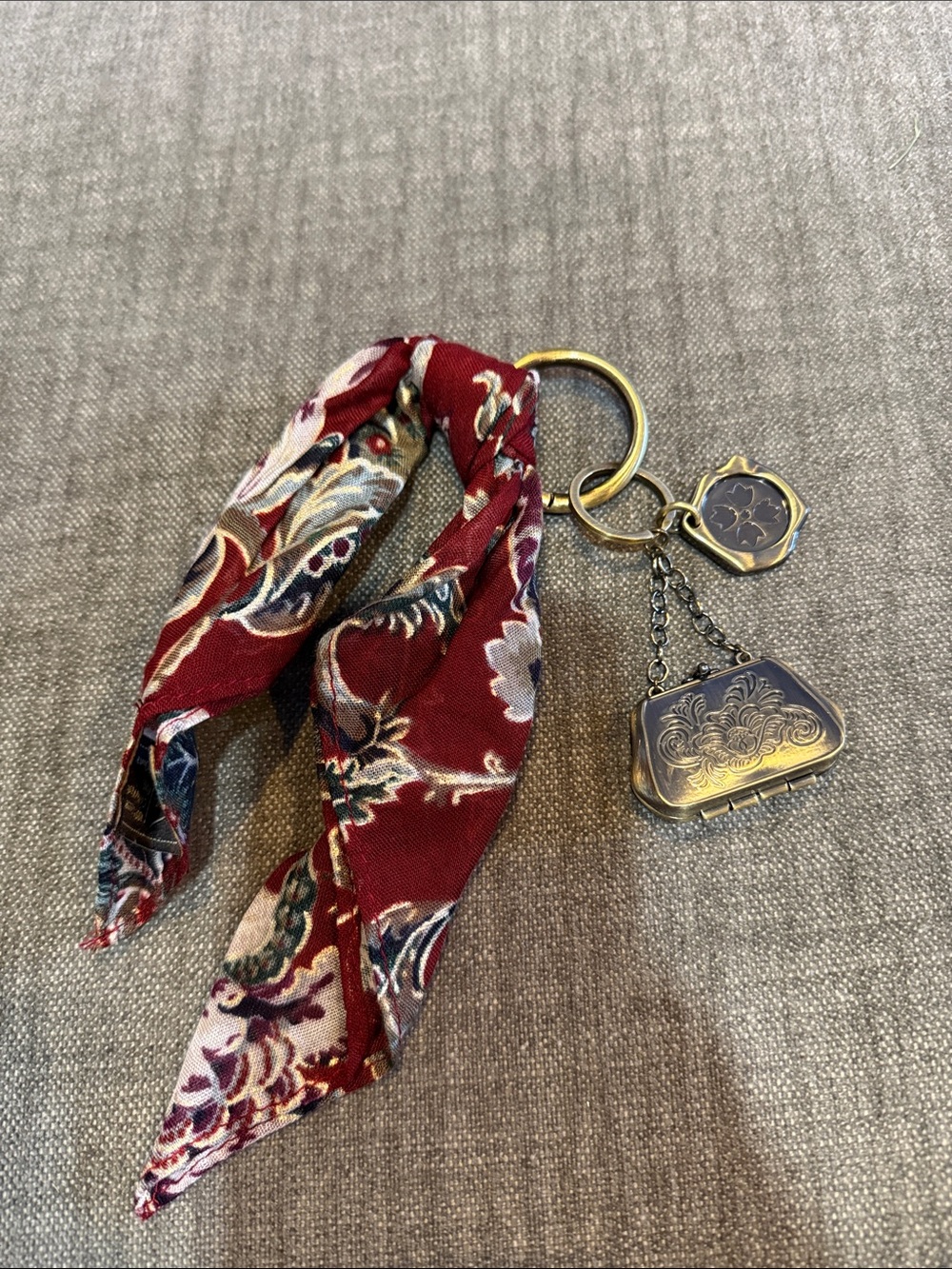 Patricia Nash Red Floral Scarf Key & Card Holder with Brass Charms